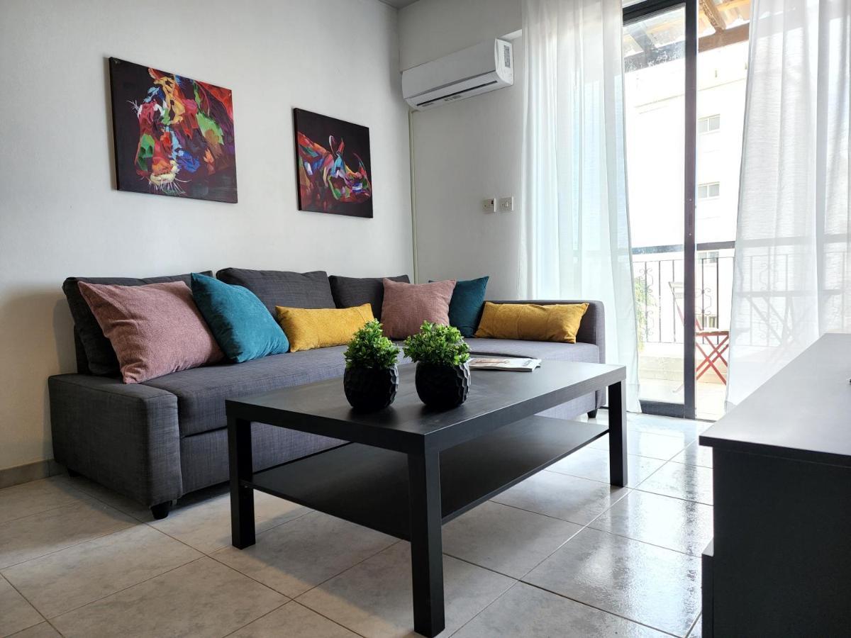 Kay'S City & Seaview One Bedroom Apartment ลาร์นาคา ภายนอก รูปภาพ
