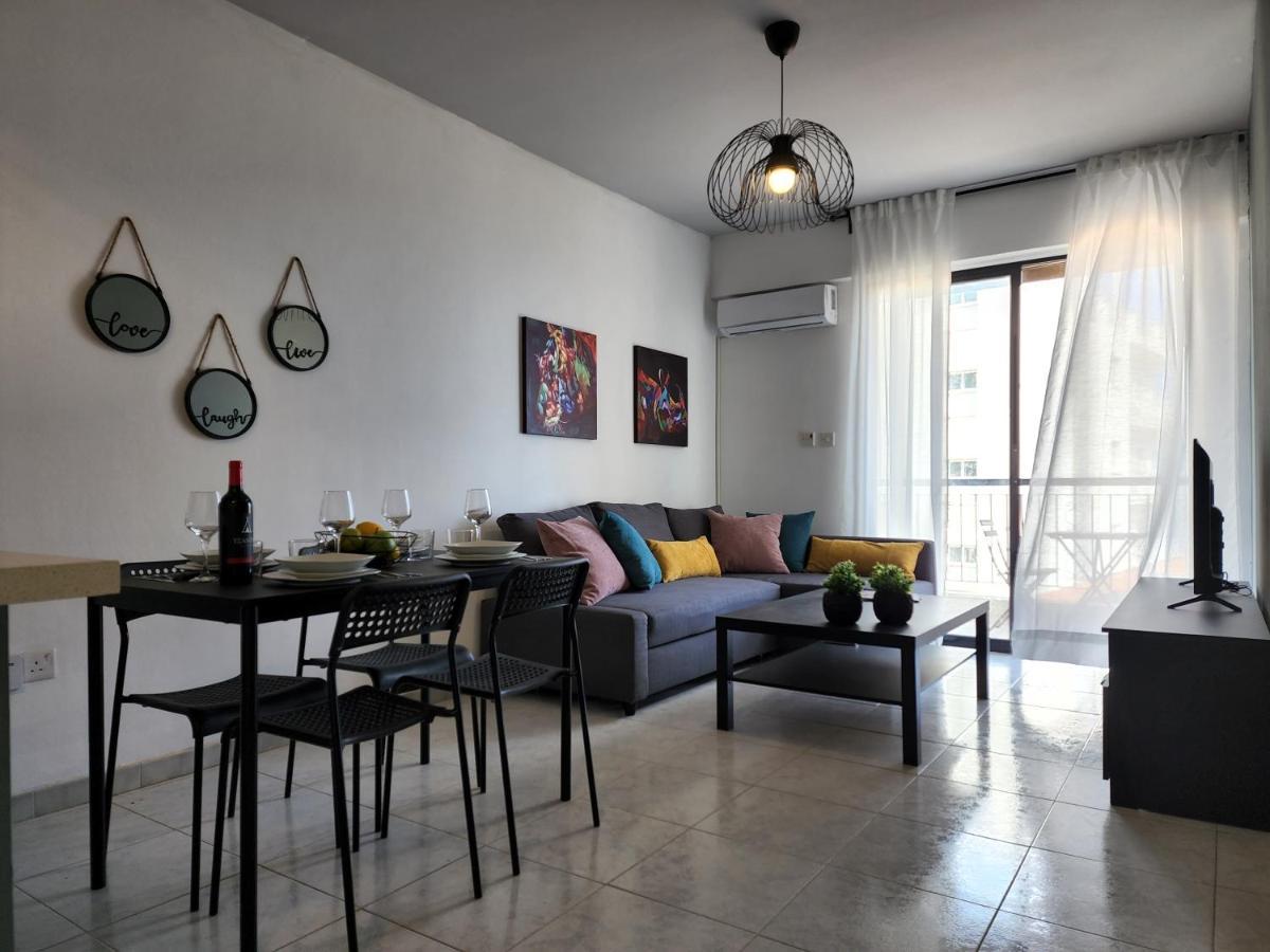 Kay'S City & Seaview One Bedroom Apartment ลาร์นาคา ภายนอก รูปภาพ