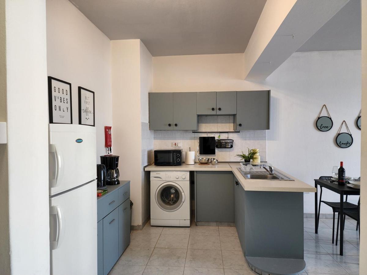 Kay'S City & Seaview One Bedroom Apartment ลาร์นาคา ภายนอก รูปภาพ